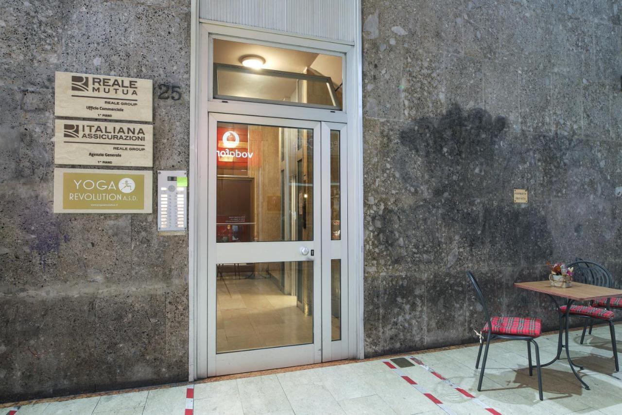 Central Apartment Close To Food And Shopping بولونيا المظهر الخارجي الصورة